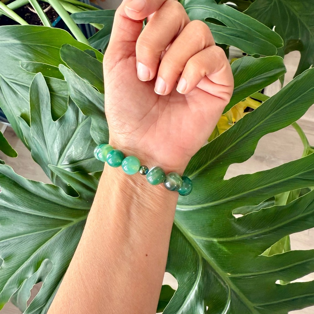 Banded Agate & Hematite bracelet (one) - Picture 4 of 9